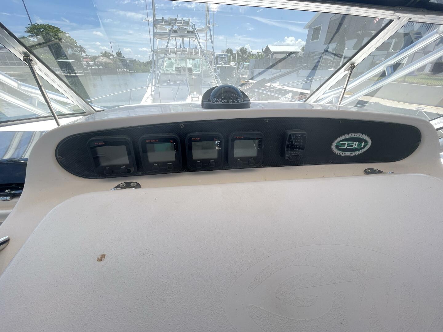 BrayKin 33ft Grady White Yacht For Sale