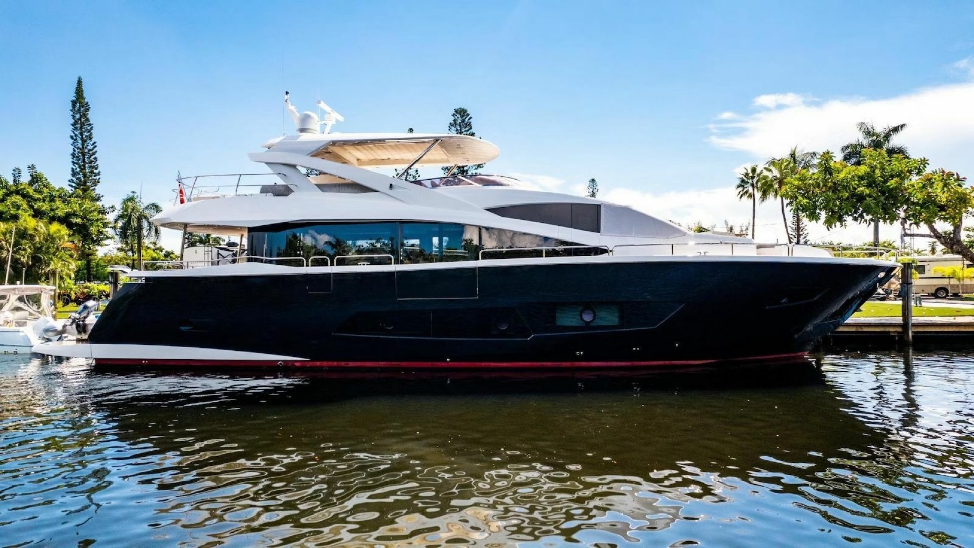 Tatis 86ft Sunseeker Yacht For Sale Tatis 86ft Sunseeker Yacht For Sale