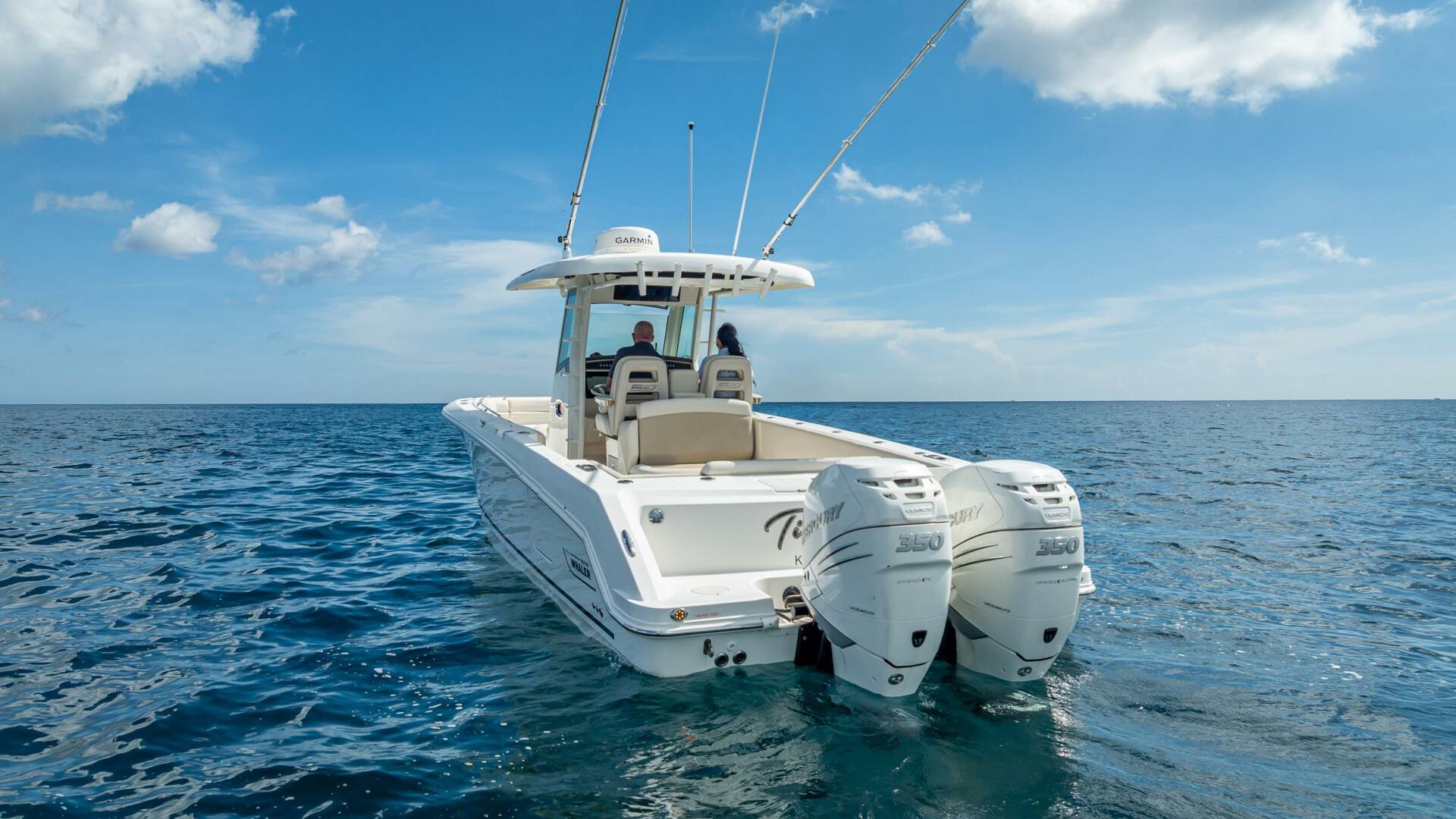 330 Boston Whaler 33ft Boston Whaler Yacht For Sale