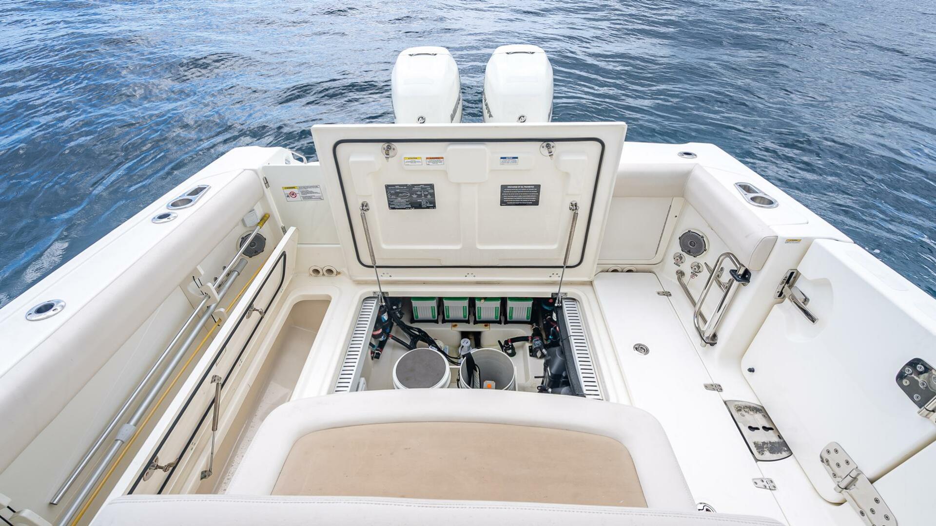 330 Boston Whaler 33ft Boston Whaler Yacht For Sale