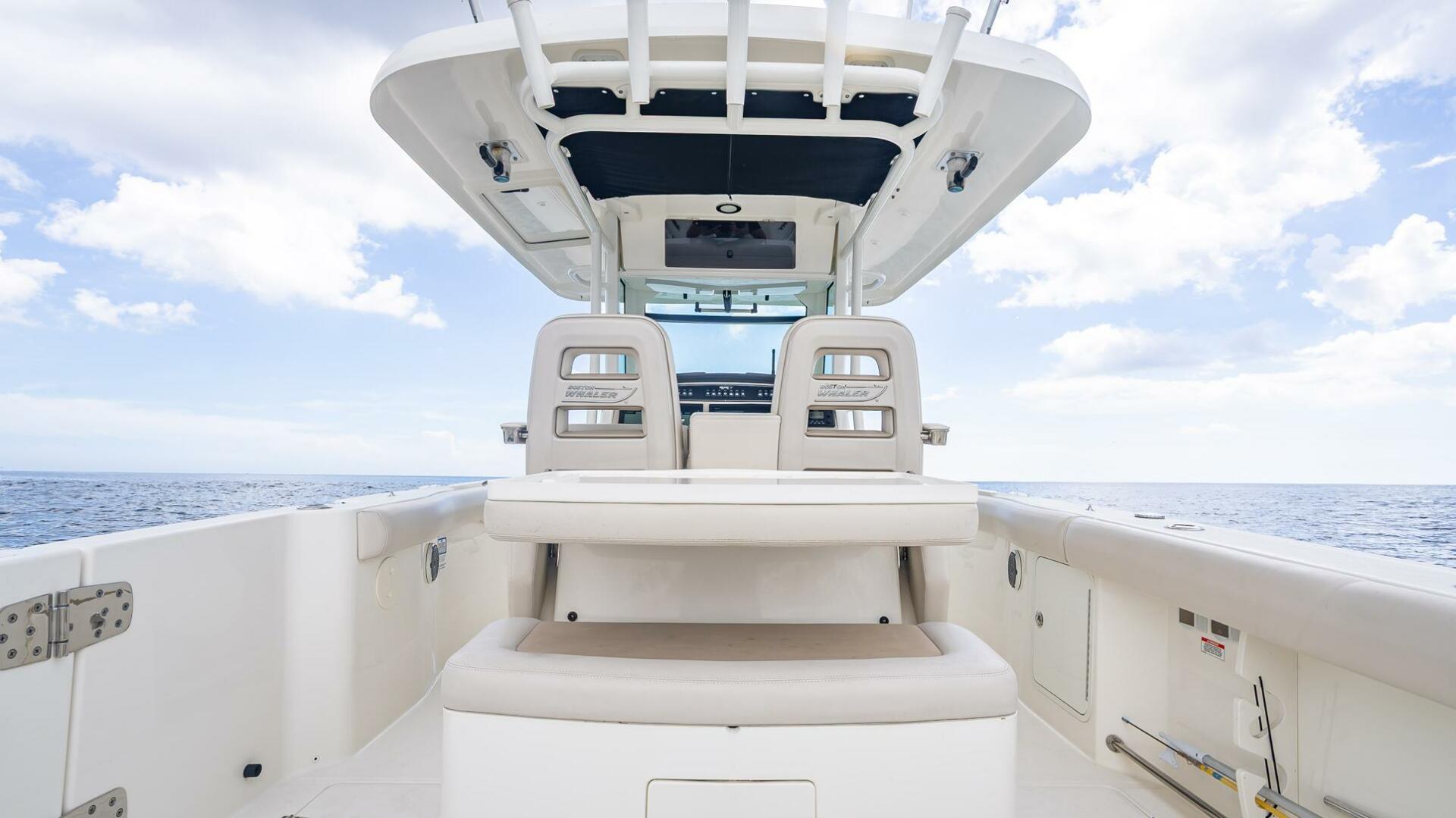 330 Boston Whaler 33ft Boston Whaler Yacht For Sale