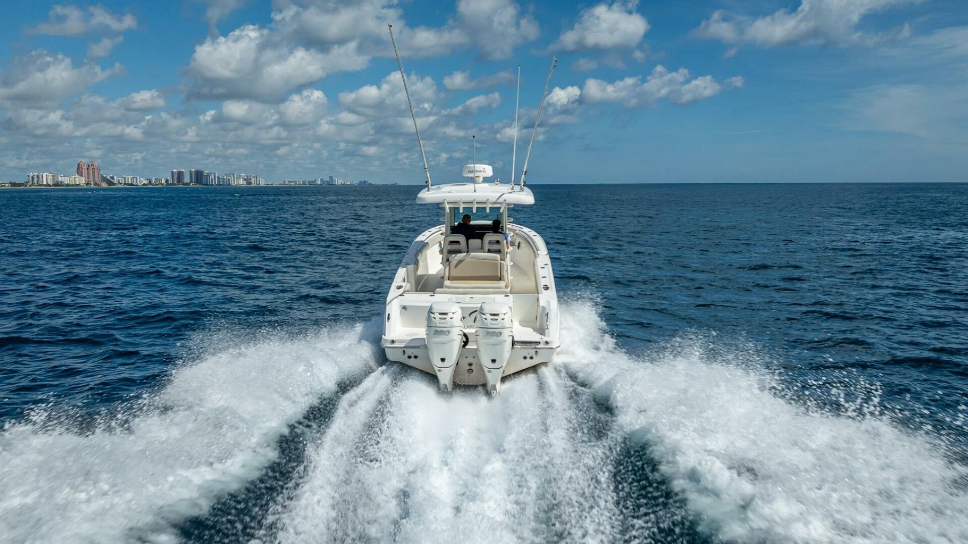 330 Boston Whaler 33ft Boston Whaler Yacht For Sale