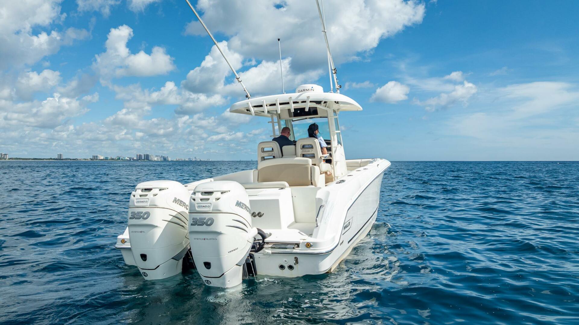 330 Boston Whaler 33ft Boston Whaler Yacht For Sale