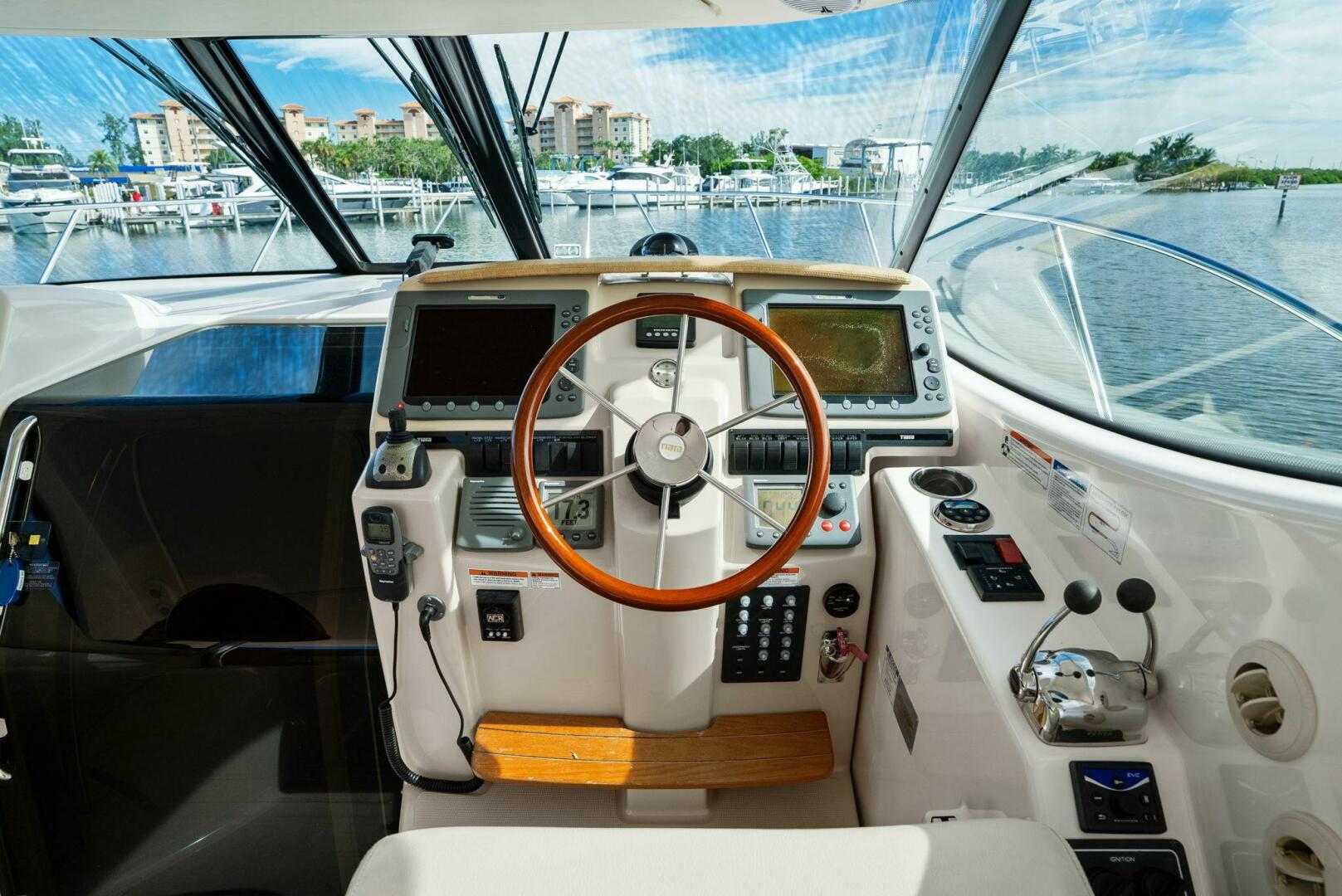 Fridge Benefit 35ft Tiara Yachts Yacht For Sale