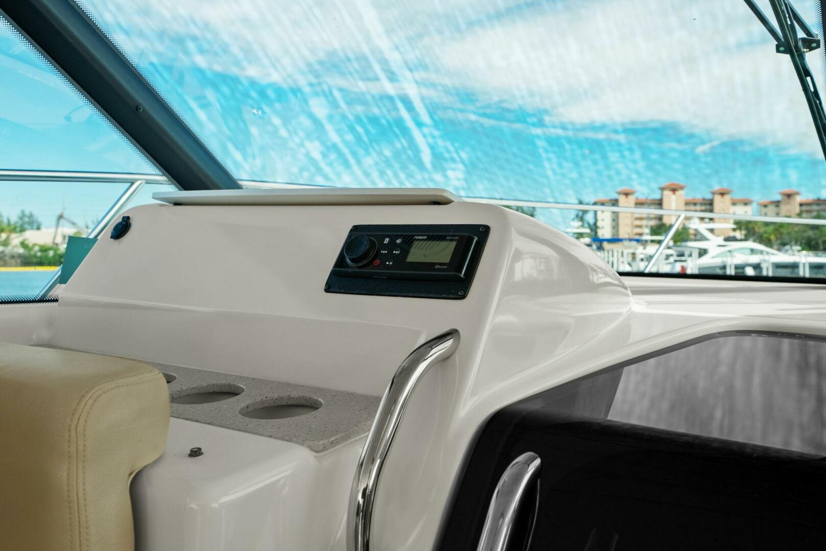 Fridge Benefit 35ft Tiara Yachts Yacht For Sale