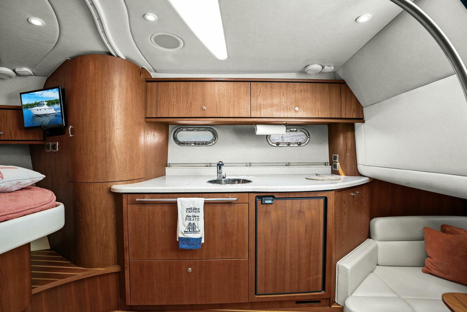 Fridge Benefit 35ft Tiara Yachts Yacht For Sale