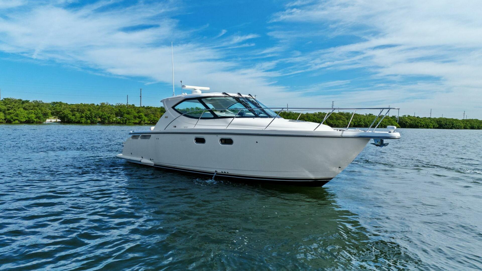 Fridge Benefit 35ft Tiara Yachts Yacht For Sale