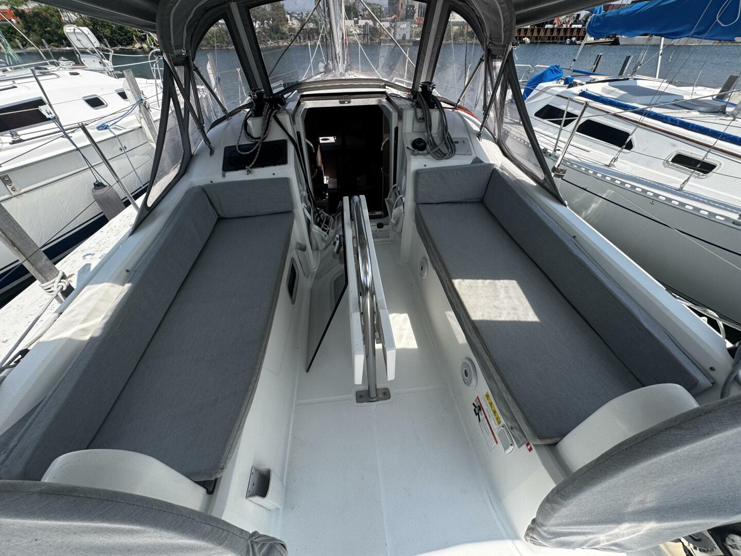 Wild Twist 30ft Beneteau Yacht For Sale