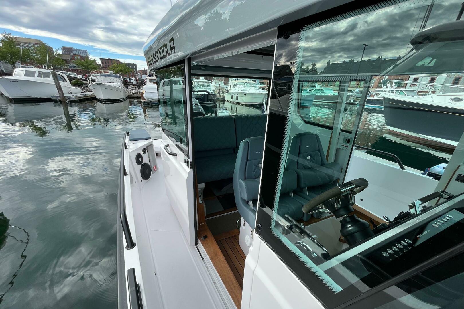 Sea Gondola 28ft Axopar Yacht For Sale