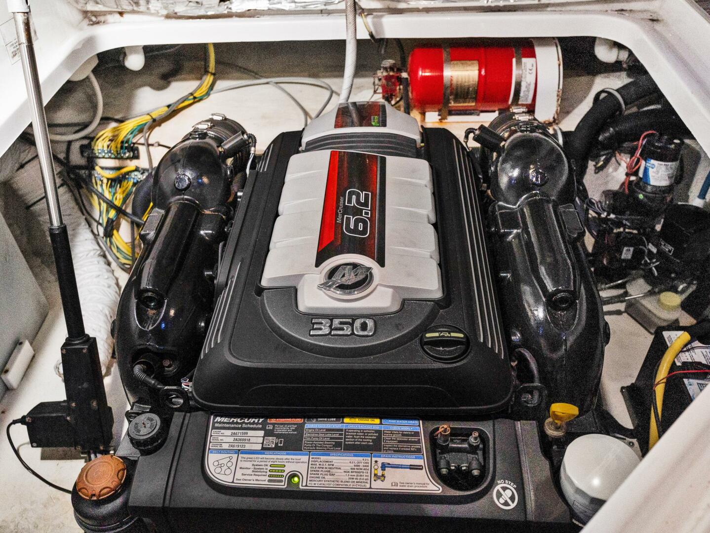 Rinker 270 Express Cruiser - Photo 21