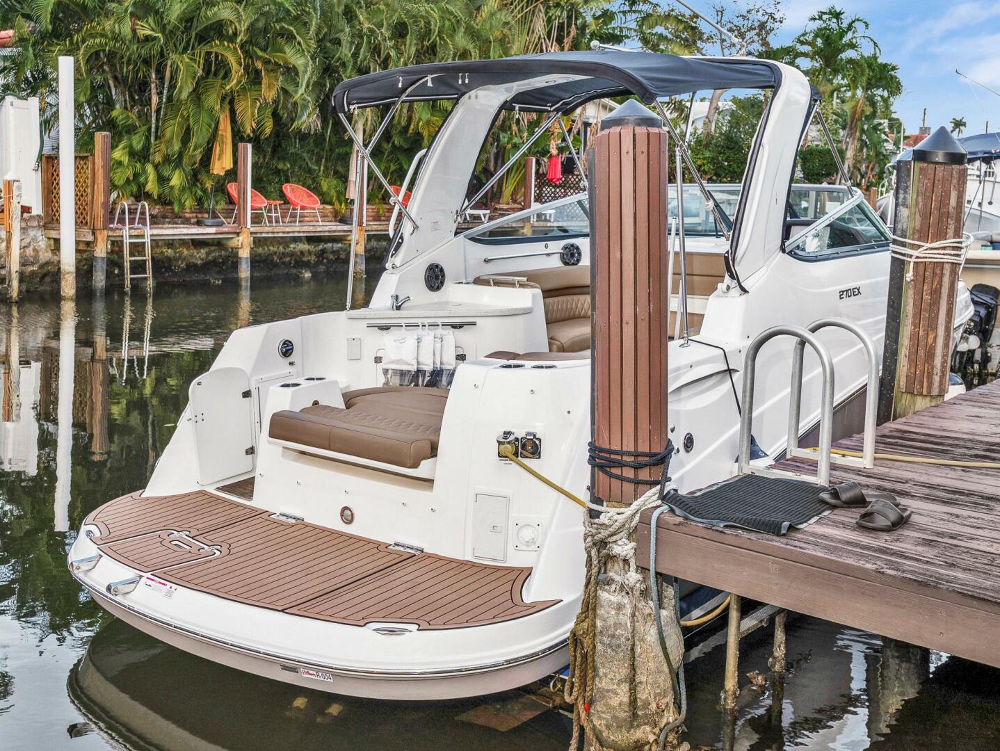 Rinker 270 Express Cruiser - Photo 4