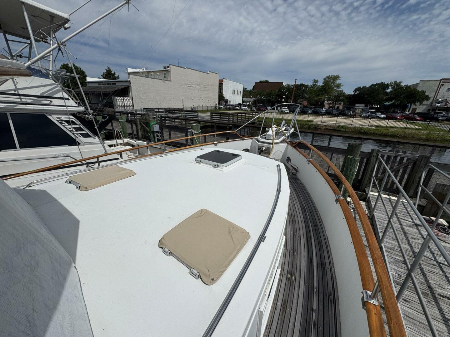 Carolina Breeze 42ft Grand Banks Yacht For Sale