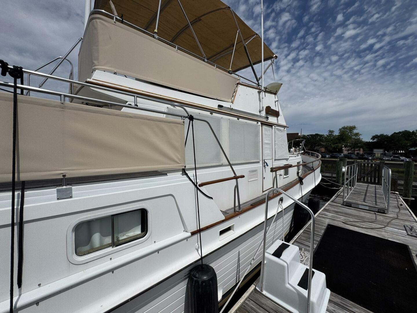 Carolina Breeze 42ft Grand Banks Yacht For Sale