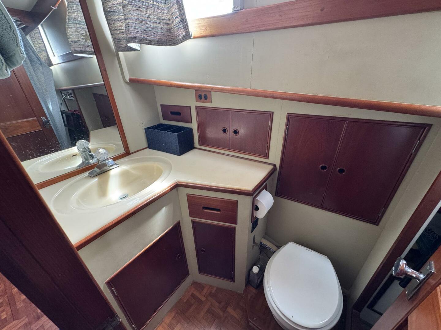 Carolina Breeze 42ft Grand Banks Yacht For Sale