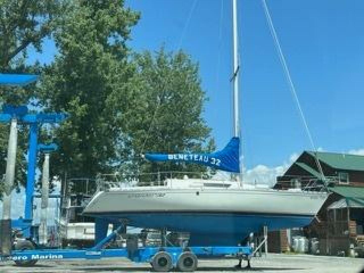 BIMINI 32ft Beneteau Yacht For Sale