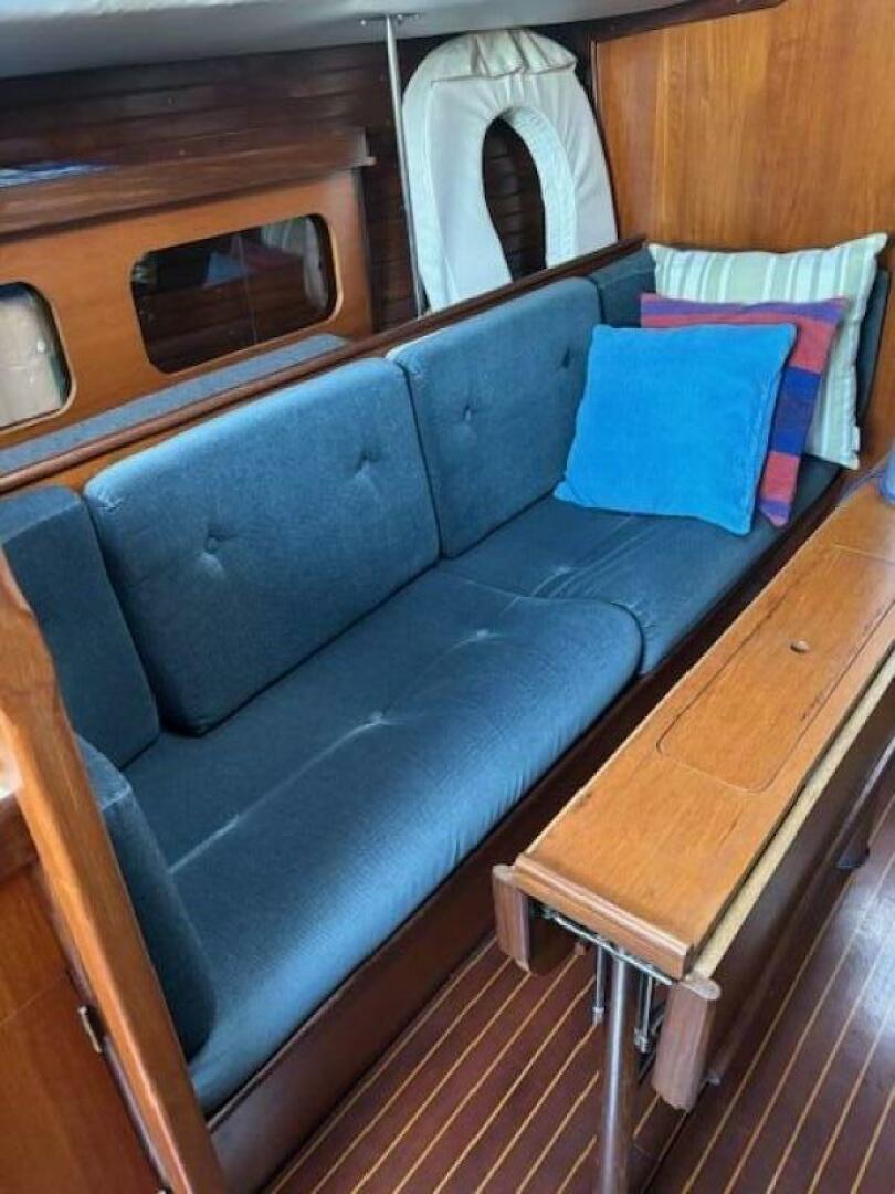 BIMINI 32ft Beneteau Yacht For Sale