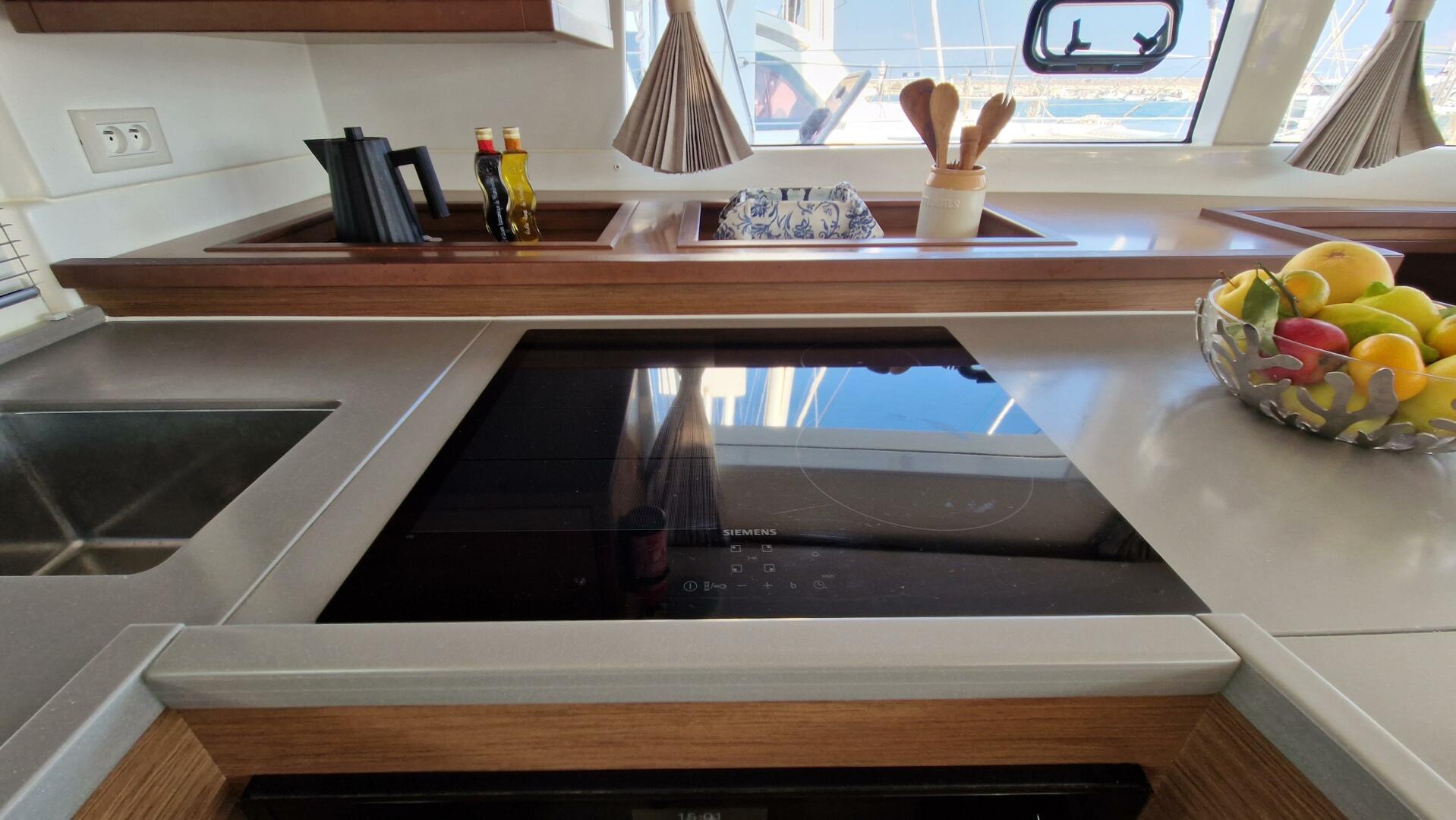 Electric hob