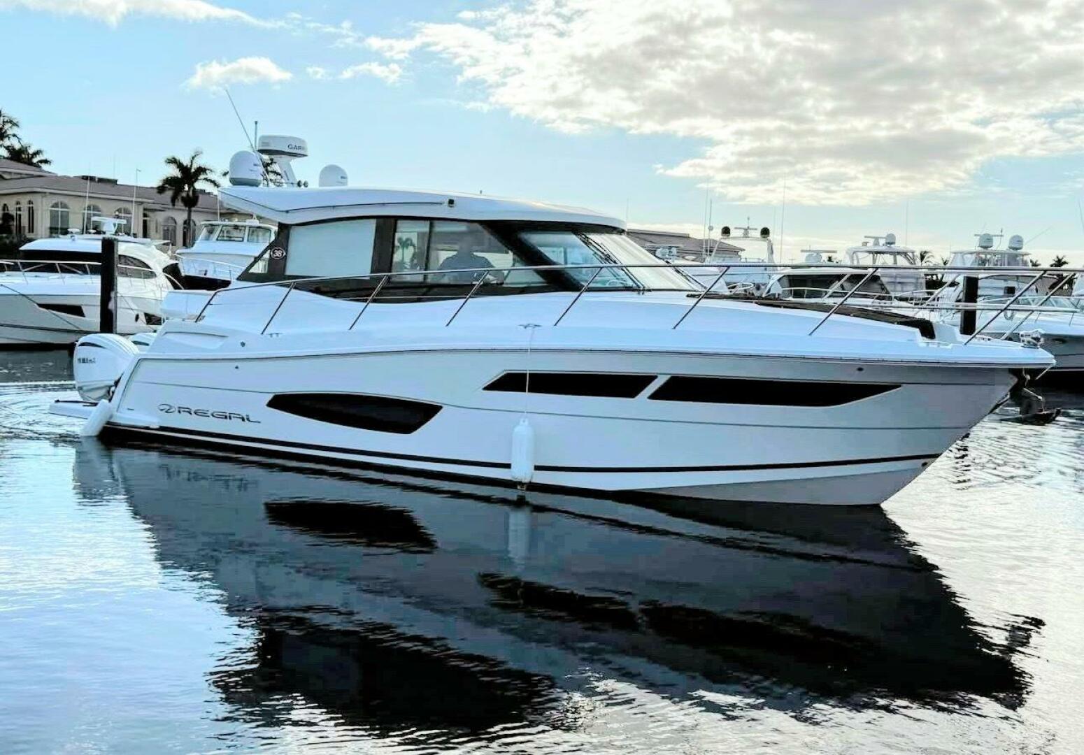 2022 Regal 38