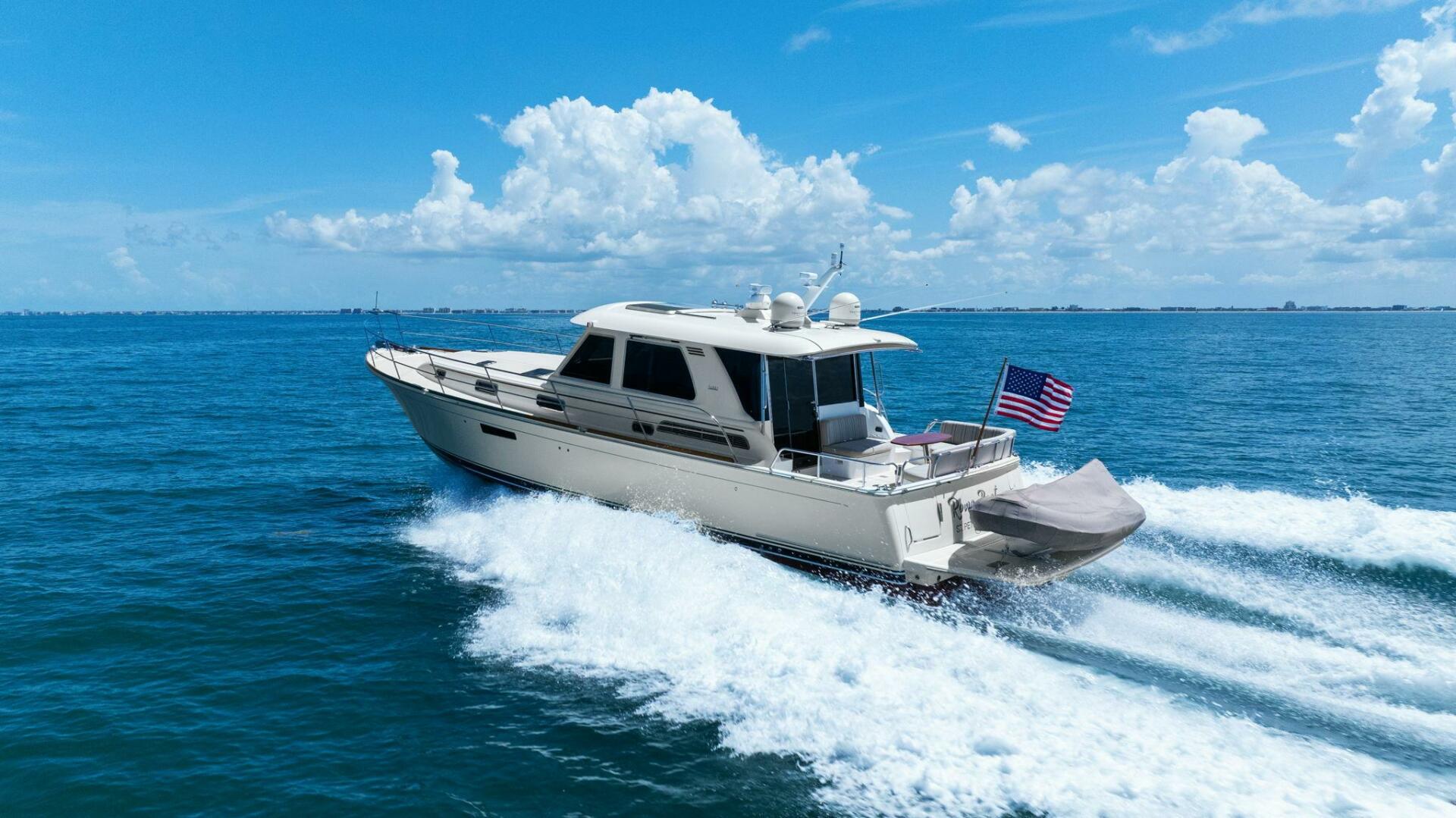 Picture of Rowe Boat Sabre 48' 48 Salon Express  - 5500230 