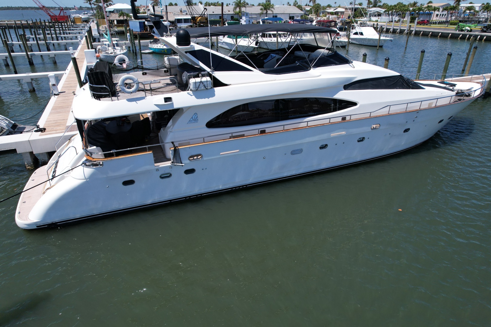 85ft Azimut Yacht For Sale