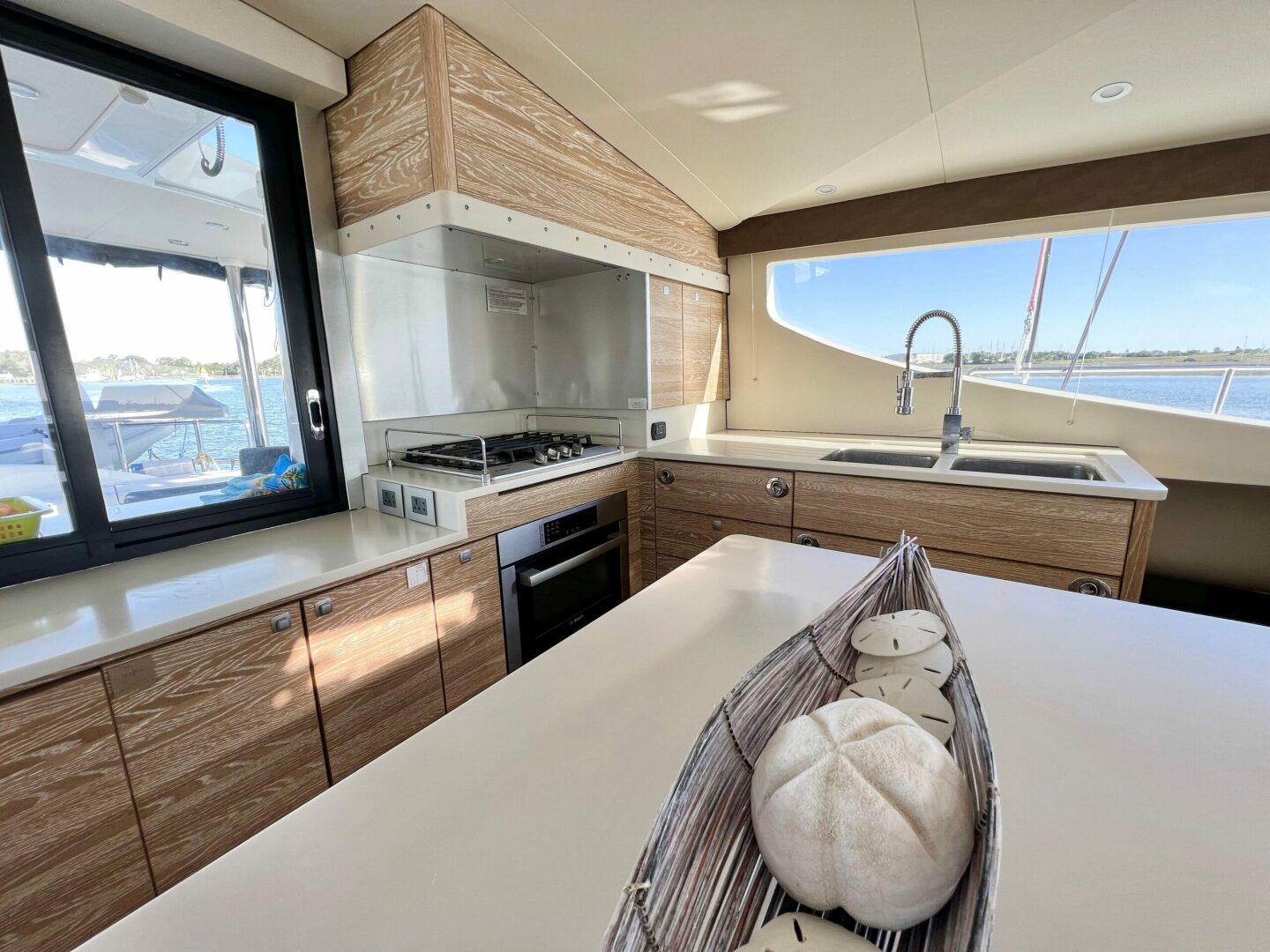 50ft Xquisite Yachts Yacht For Sale