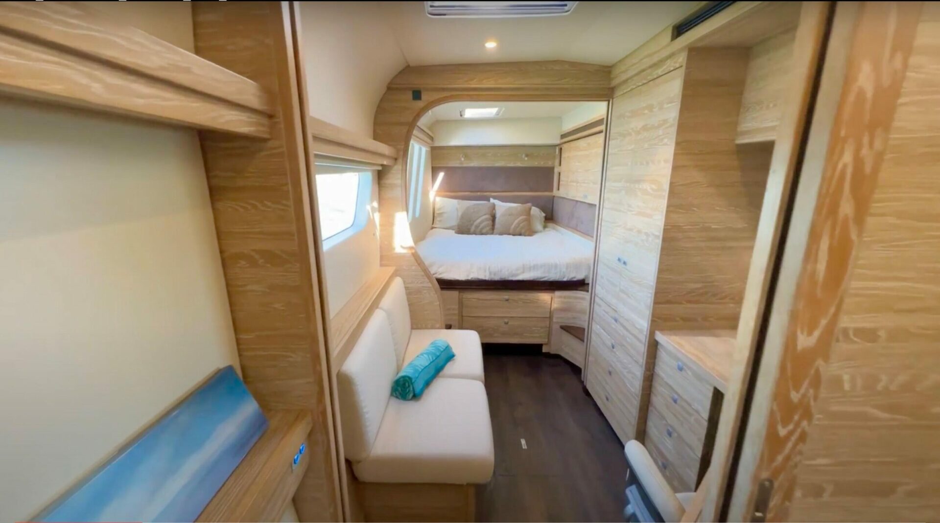 50ft Xquisite Yachts Yacht For Sale