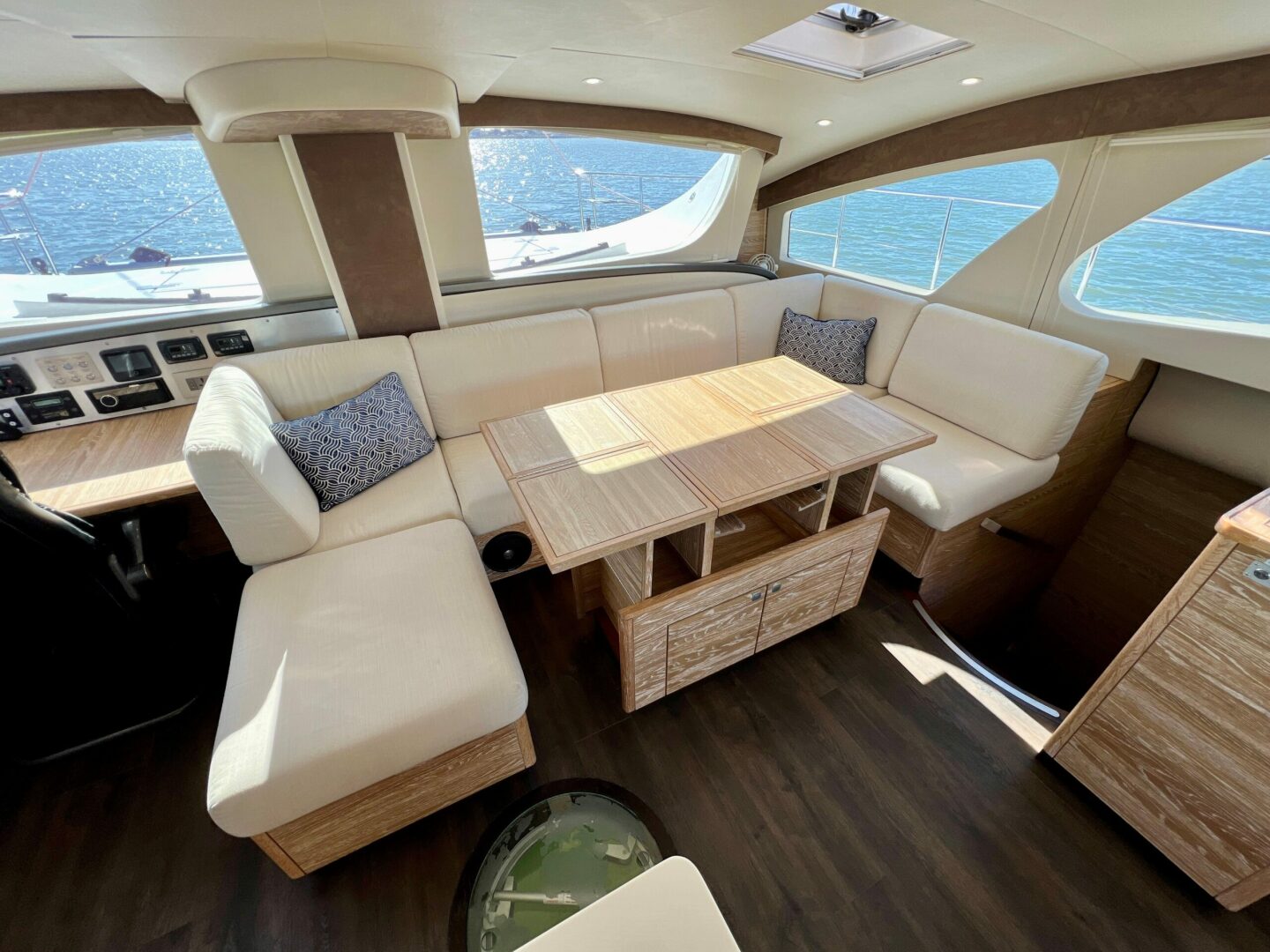 50ft Xquisite Yachts Yacht For Sale