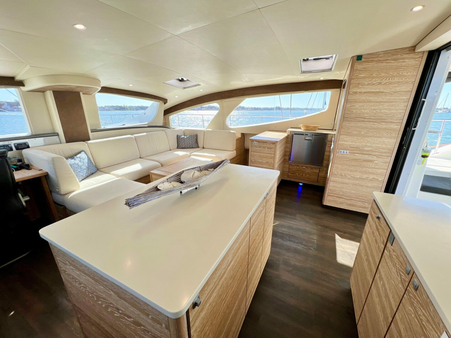 50ft Xquisite Yachts Yacht For Sale