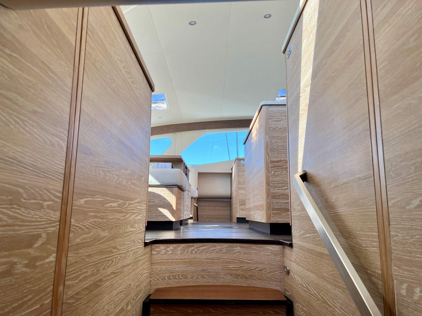50ft Xquisite Yachts Yacht For Sale