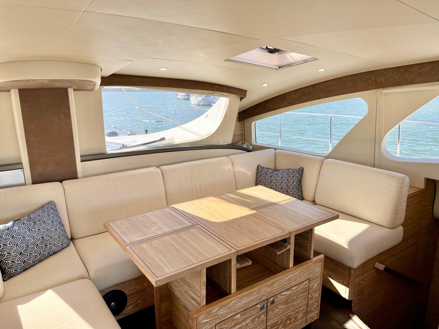 50ft Xquisite Yachts Yacht For Sale
