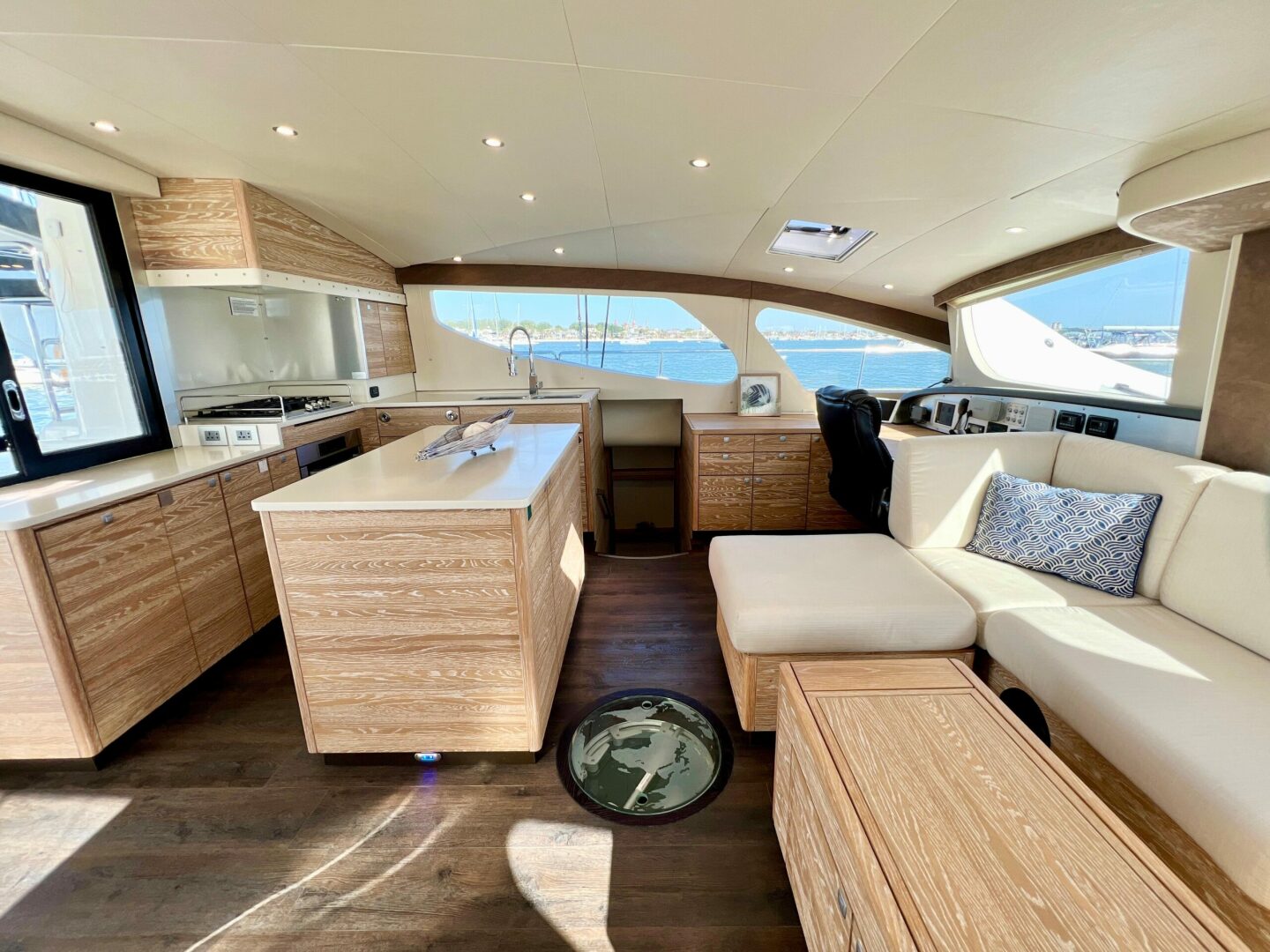 50ft Xquisite Yachts Yacht For Sale
