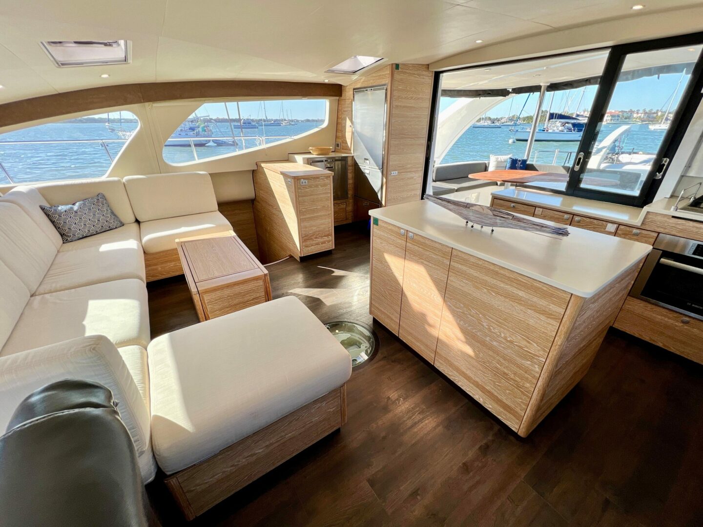 50ft Xquisite Yachts Yacht For Sale