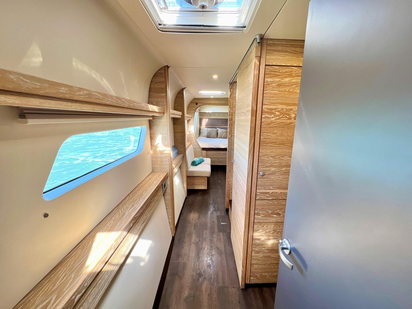 50ft Xquisite Yachts Yacht For Sale