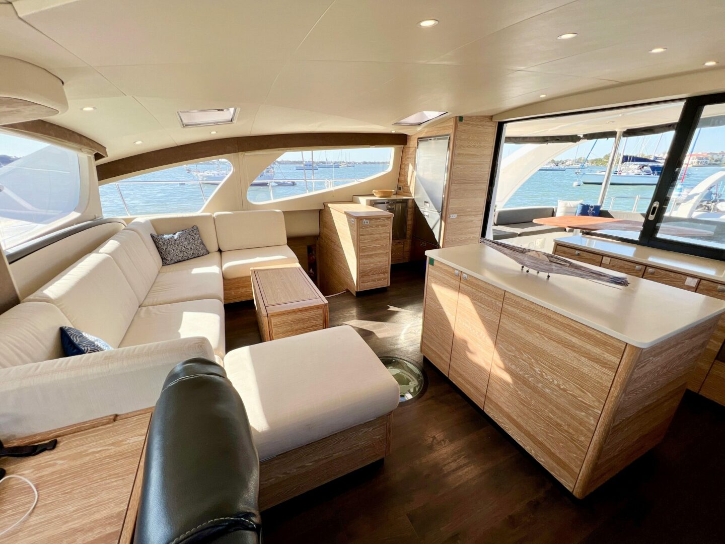 50ft Xquisite Yachts Yacht For Sale