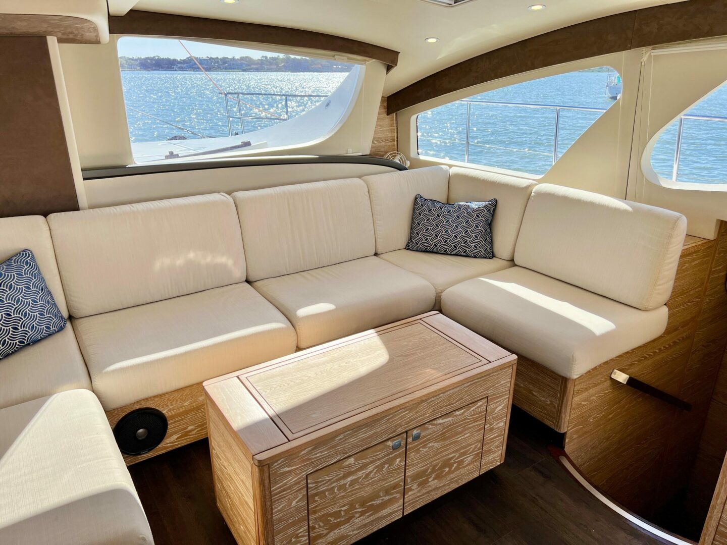 50ft Xquisite Yachts Yacht For Sale