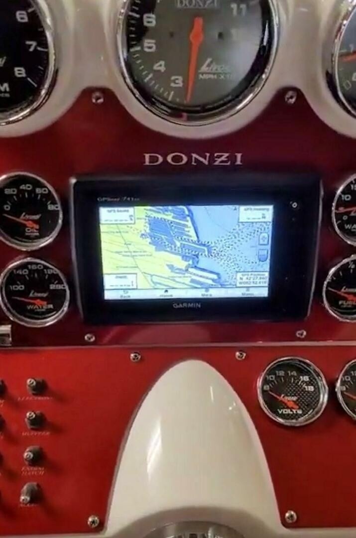 2008 Donzi 35 ZR