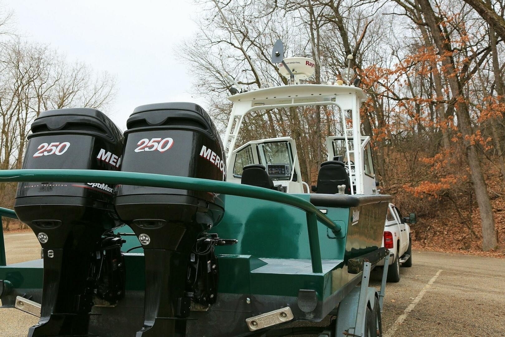 2002 SeaArk 25 V Commander SAMA 1365