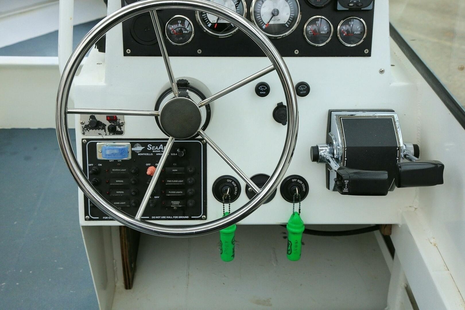 2002 SeaArk 25 V Commander SAMA 1365