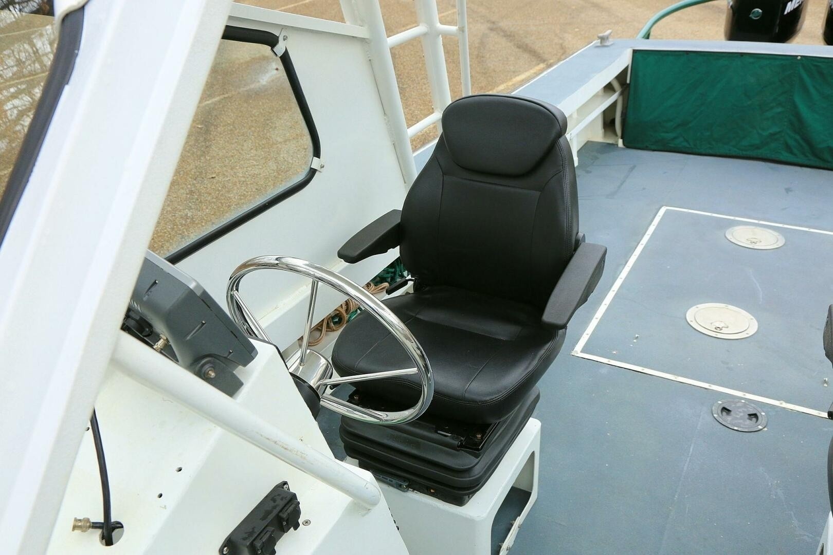 2002 SeaArk 25 V Commander SAMA 1365