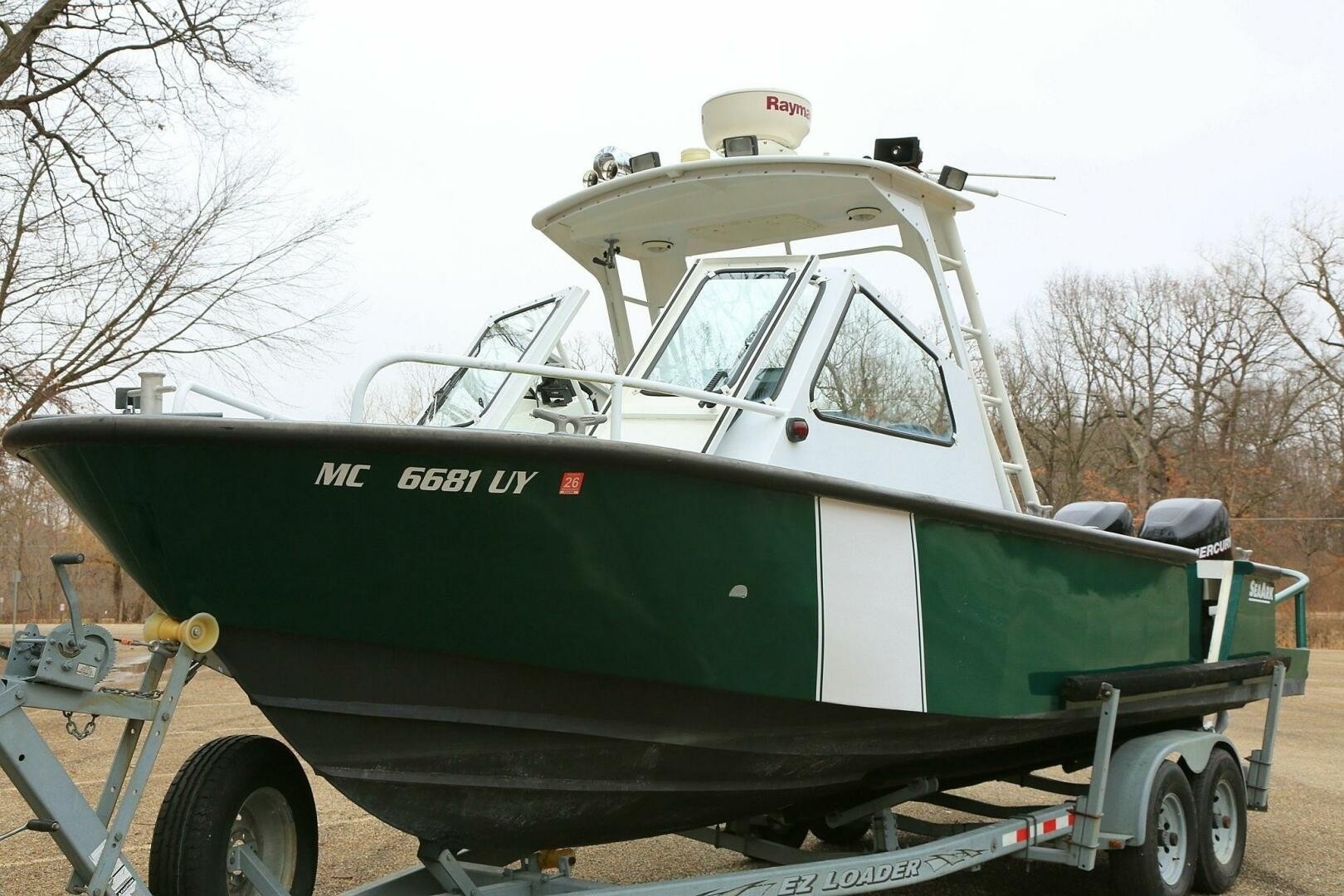 25ft SeaArk Yacht For Sale