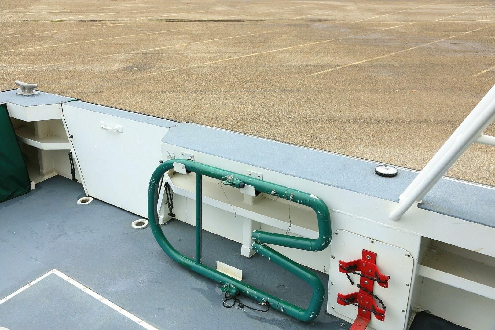 25ft SeaArk Yacht For Sale