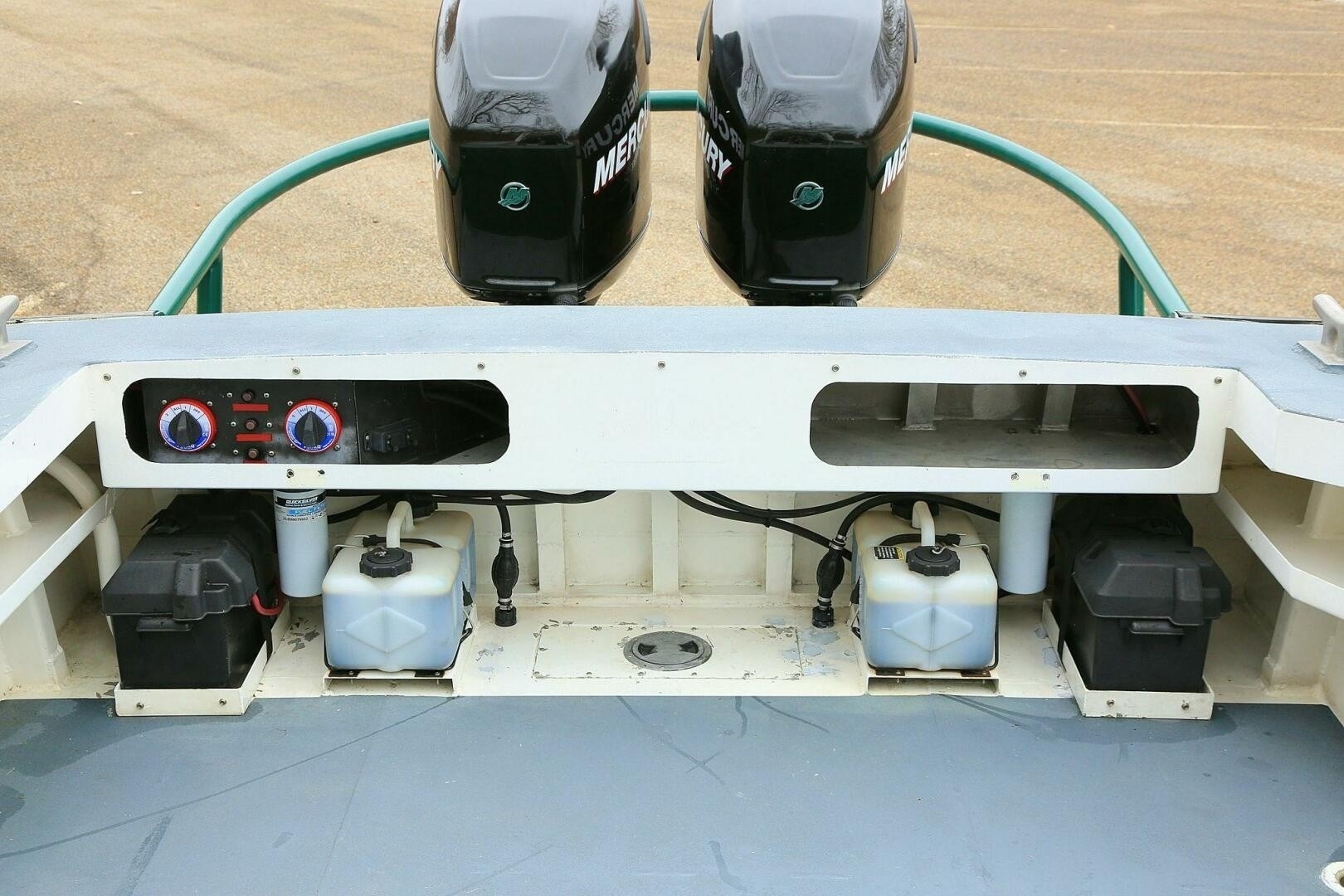 2002 SeaArk 25 V Commander SAMA 1365