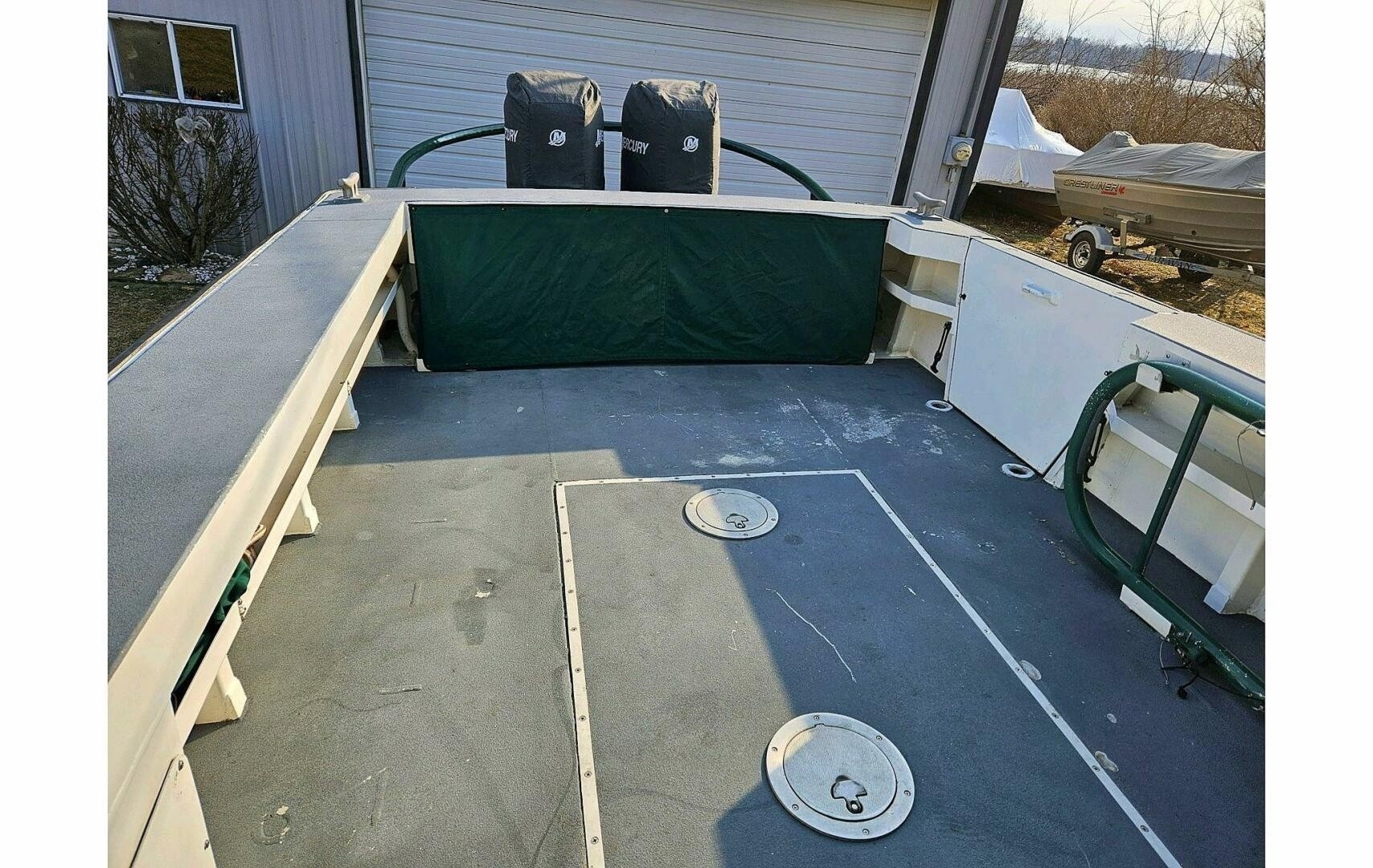25ft SeaArk Yacht For Sale