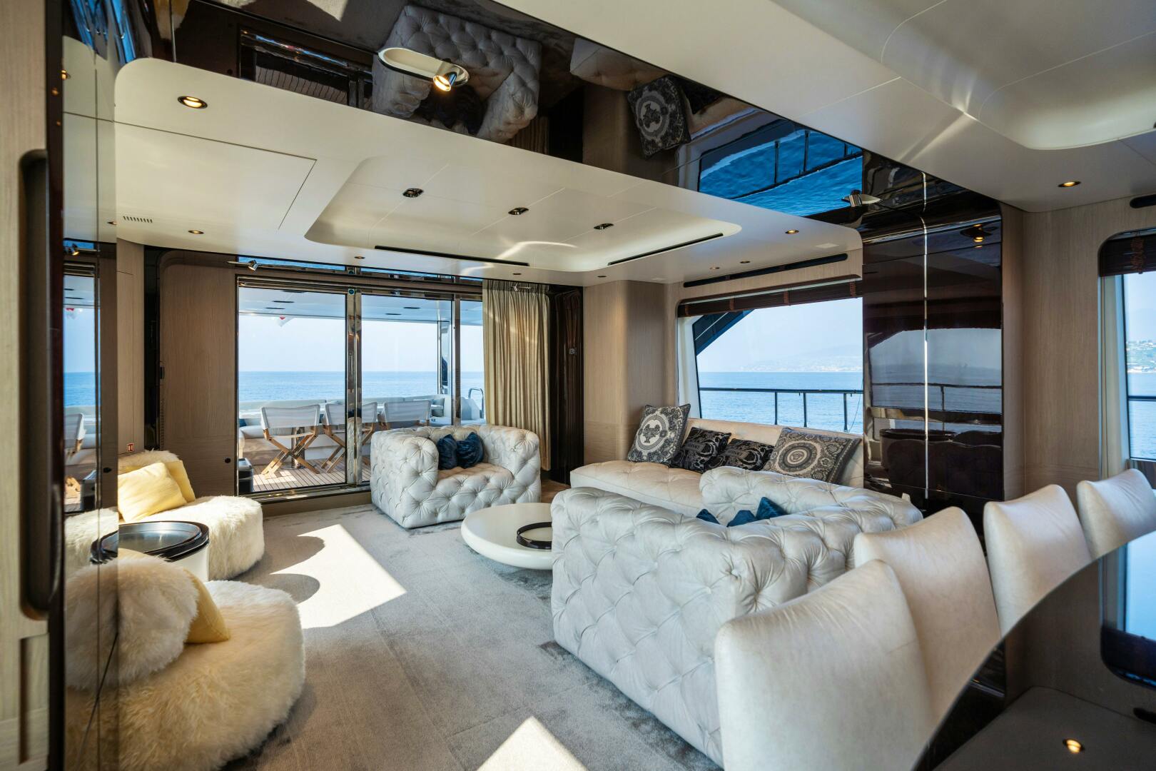 CHILLIN rsquo 88ft Azimut Yacht For Sale CHILLIN rsquo 88ft Azimut Yacht For Sale