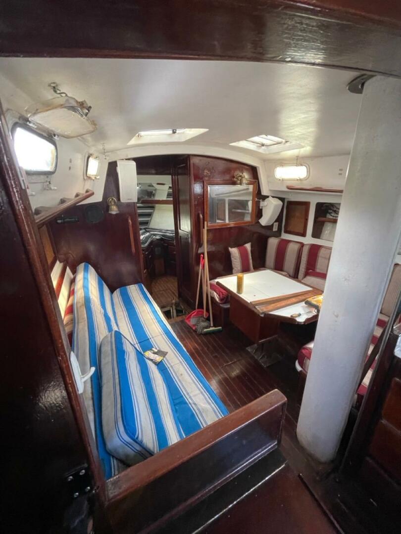 46ft Morgan Yacht For Sale