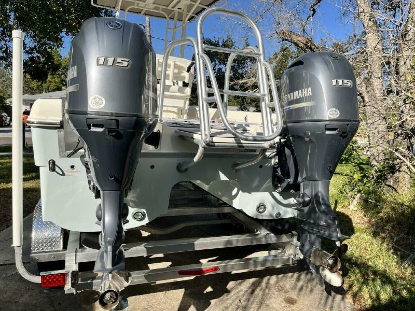 23ft World Cat Yacht For Sale