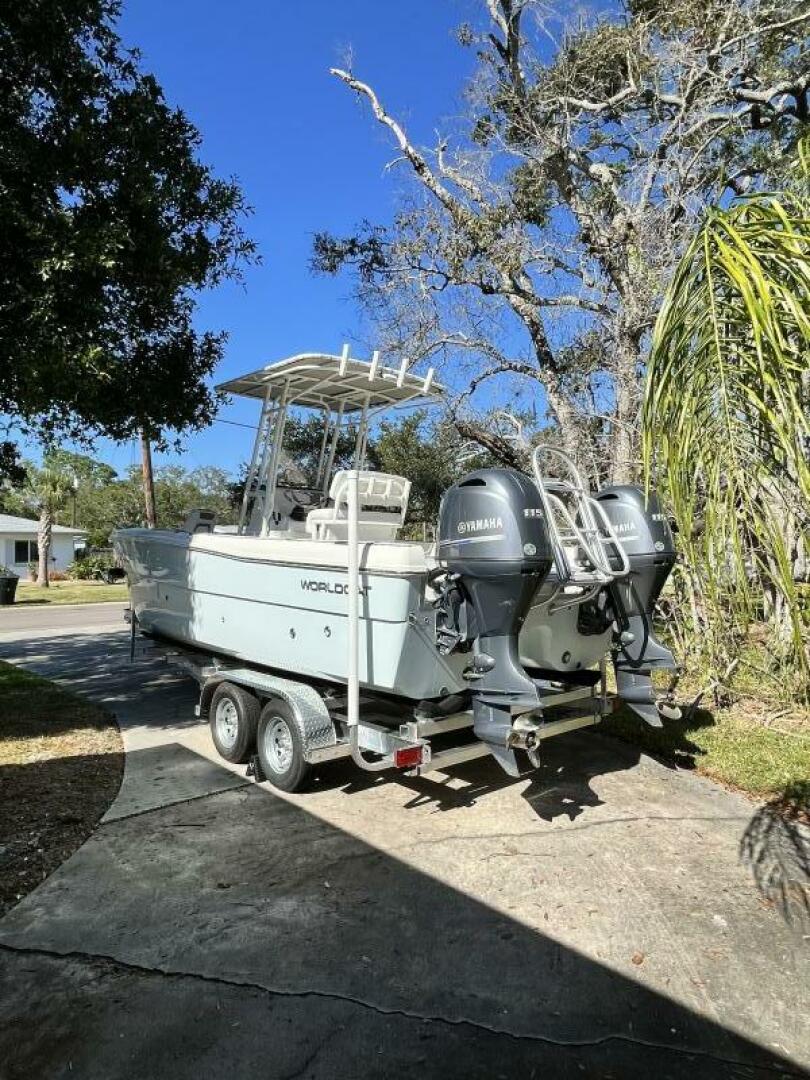 23ft World Cat Yacht For Sale