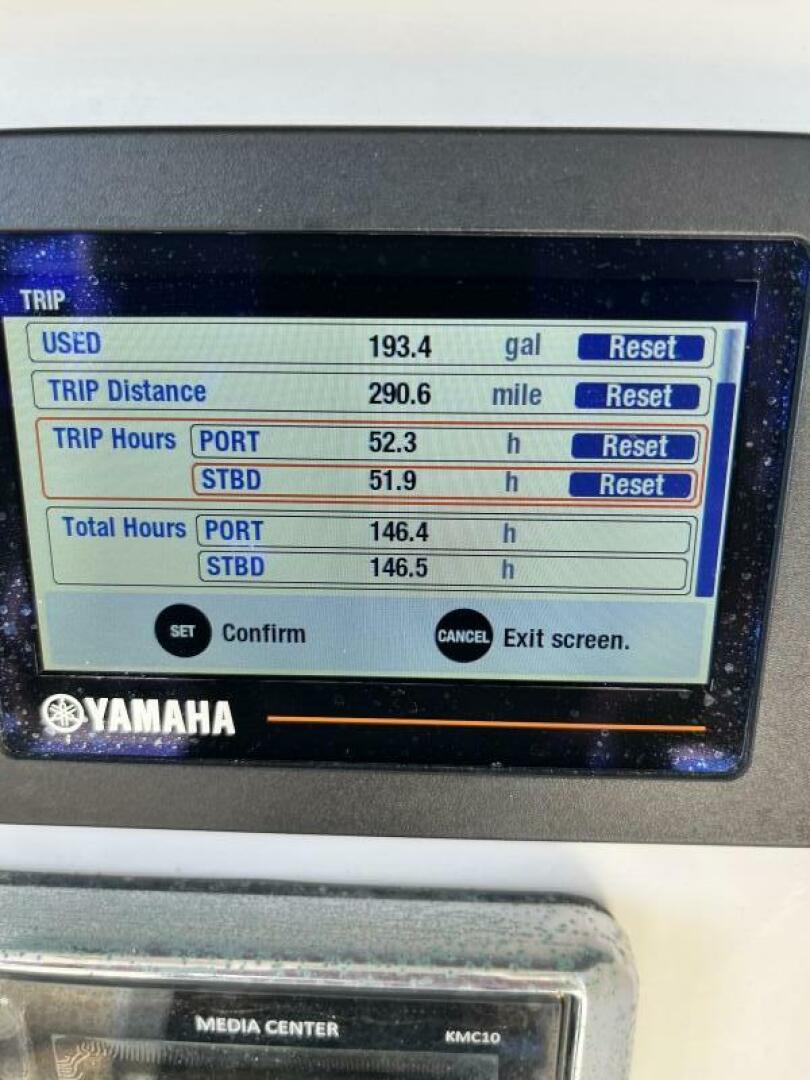 23ft World Cat Yacht For Sale