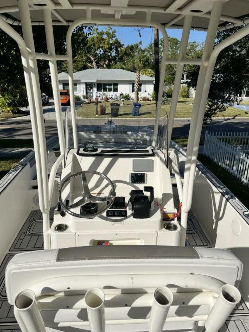 23ft World Cat Yacht For Sale