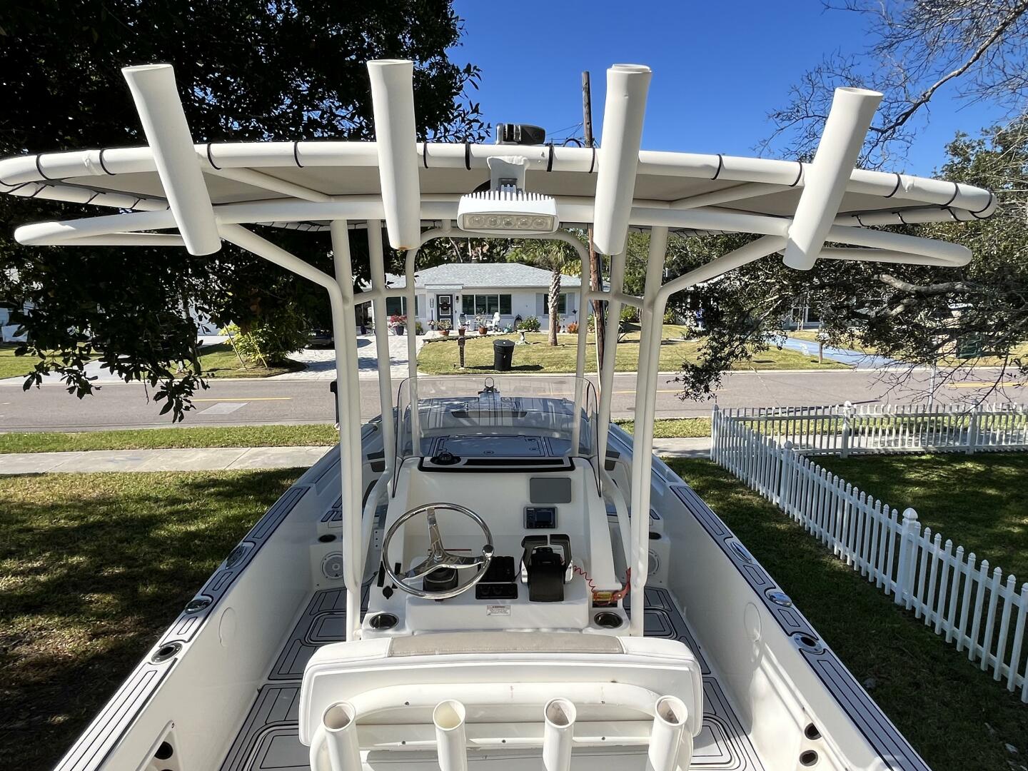 23ft World Cat Yacht For Sale